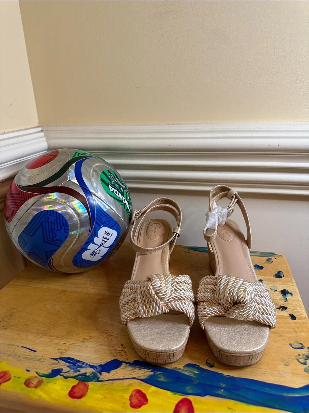 Comfort EST. 1946 Women's Size 9.5 Gold Metallic Knotted Rope Cork Wedge Sandals